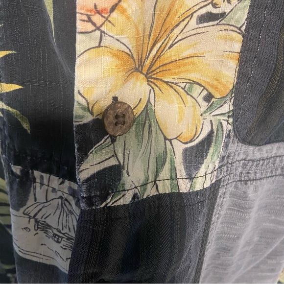 Tommy Bahama Men’s Button Down Shirt Size Large Tropical Silk Beach Vacation - Picture 4 of 10